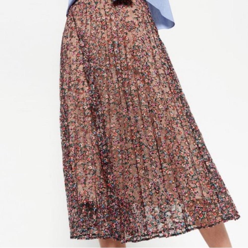 Zara ⭐️ Multicolor Floral Lace Midi Skirt
